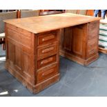 AN EARLY 20TH CENTURY OAK PEDESTAL DESK, 76CM 136CM X 82CM