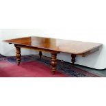 A VICTORIAN MAHOGANY DRAW LEAF DINING TABLE WITH TWO LEAVES, 258CM X 132CM