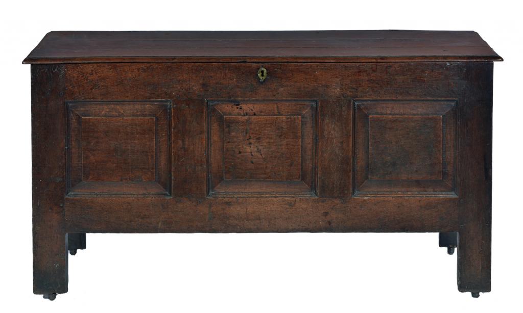 AN OAK CHEST, EARLY 18TH C the front with three raised and fielded square panels the interior fitted