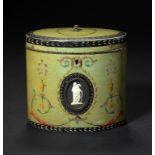 A GEORGE III POLYCHROME DECORATED PAPIER MÂCHÉ TEA CADDY ATTRIBUTED TO HENRY CLAY, C1780 inset