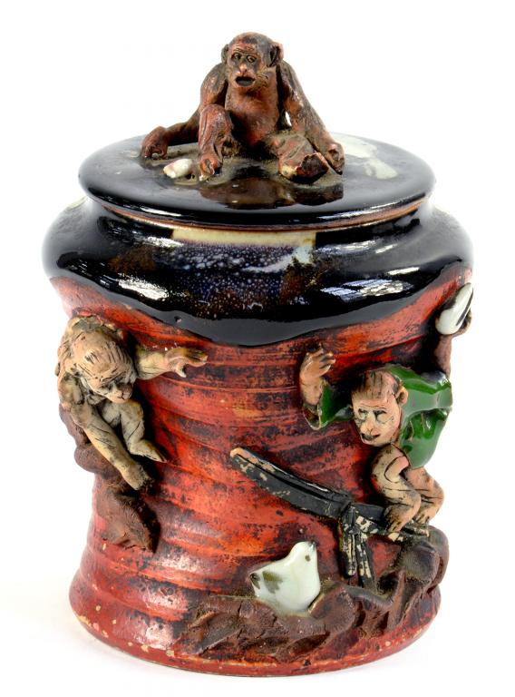 A JAPANESE SUMIDA WARE TOBACCO JAR AND COVER WITH SEATED MONKEY FINIAL, 15CM H, EARLY 20TH C