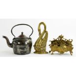 A VICTORIAN IRON KETTLE AND COVER, 38CM H, A VICTORIAN BRASS SWAN DOOR STOP AND A BRASS ROCOCO STYLE
