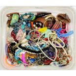 MISCELLANEOUS COSTUME JEWELLERY