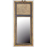 AN ANTIQUE STYLE GILT MIRROR, 82CM H