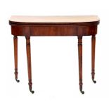 AN EARLY VICTORIAN MAHOGANY TEA TABLE ON TAPERING TURNED LEGS, 91CM W