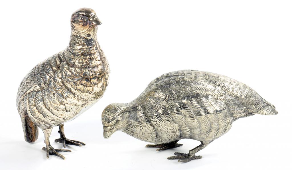 A PAIR OF ELECTRO PLATED PARTRIDGE TABLE ORNAMENTS, 17CM H