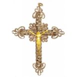 A PARCEL GILT AND SILVER FILIGREE CRUCIFIX, PROBABLY IBERIAN, 7CM H, 19TH C, 5DWTS