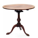 A GEORGE III MAHOGANY TRIPOD TABLE WITH BIRDCAGE ACTION, 82CM W