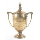 A GEORGE V SILVER TROPHY CUP AND ASSOCIATED SILVER COVER, 30CM H, LONDON 1927, THE COVER 1908,