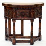 AN OLD OAK REPRODUCTION CREDENCE TABLE, 81CM W