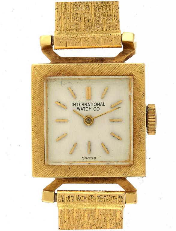 AN INTERNATIONAL WATCH COMPANY 18CT GOLD LADY'S WRISTWATCH 1.6 x 1.6cm, maker's textured bracelet