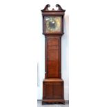 AN 18TH CENTURY OAK THIRTY HOUR LONGCASE CLOCK, THE BRASS DIAL INSCRIBED JAMES MONKHOUSE CARLISLE,