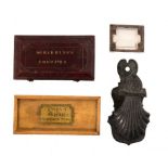 WRITING ACCESSORIES. AN EDWARD VII SILVER MOUNTED GLASS STAMP-MOISTENER 4.5cm w, maker's mark