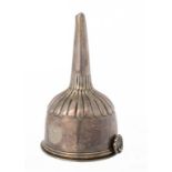 A GEORGE III SILVER WINE FUNNEL with shell clip, crested, 12.5cm h, by Rebecca Emes and Edward