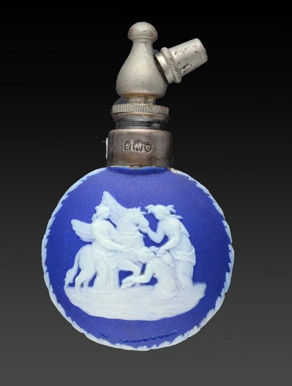 A WEDGWOOD SILVER MOUNTED DARK BLUE JASPER DIP SCENT BOTTLE sprigged to either side with Aurora in