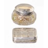 A GEORGE III SILVER WALLET VINAIGRETTE 2.5cm w, by Lawrence & Co, Birmingham 1815 and a silver