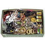 MISCELLANEOUS COSTUME JEWELLERY