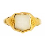 A GOLD SIGNET RING with agate shield intaglio, unmarked, 2.9g, size L ++Considerable wear,