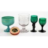 AN ENGLISH TURQUOISE GLASS GOBLET ON DOMED FOOT, WITH GILT INSCRIPTION 'THINK ON ME', 12.5CM H,