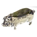 AN EDWARD VII SILVER PIG NOVELTY PIN CUSHION, 4.8CM L, BIRMINGHAM 1905