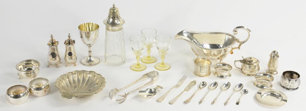 MISCELLANEOUS SILVER CONDIMENTS AND NAPKIN RINGS, APPROXIMATELY 5OZS 10DWTS AND SEVERAL PLATED