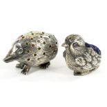 AN EDWARD VII SILVER HEDGEHOG NOVELTY TOOTHPICK STAND PIN CUSHION, 4CM L, [BIRMINGHAM] 1905 AND A