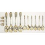 A SET OF SIX GEORGE V SILVER COFFEE SPOONS, APOSTLE PATTERN, BIRMINGHAM 1913, A SET OF FOUR