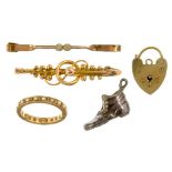 A 9CT GOLD PADLOCK, A GOLD BAR BROOCH MARKED 9C AND A SPLIT PEARL ETERNITY RING IN GOLD, UNMARKED,