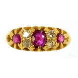 A VICTORIAN RUBY AND DIAMOND RING IN 18CT GOLD, BIRMINGHAM 1899, 4.1G