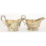 A PAIR OF GEORGE V SILVER PANELLED OVAL SAUCE BOATS, 8.5CM H, BIRMINGHAM 1933, 9OZS 10DWTS