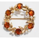 A 9 carat gold, citrine and cultured pearl brooch, of open circular design, 3.2 cm diameter, 6.