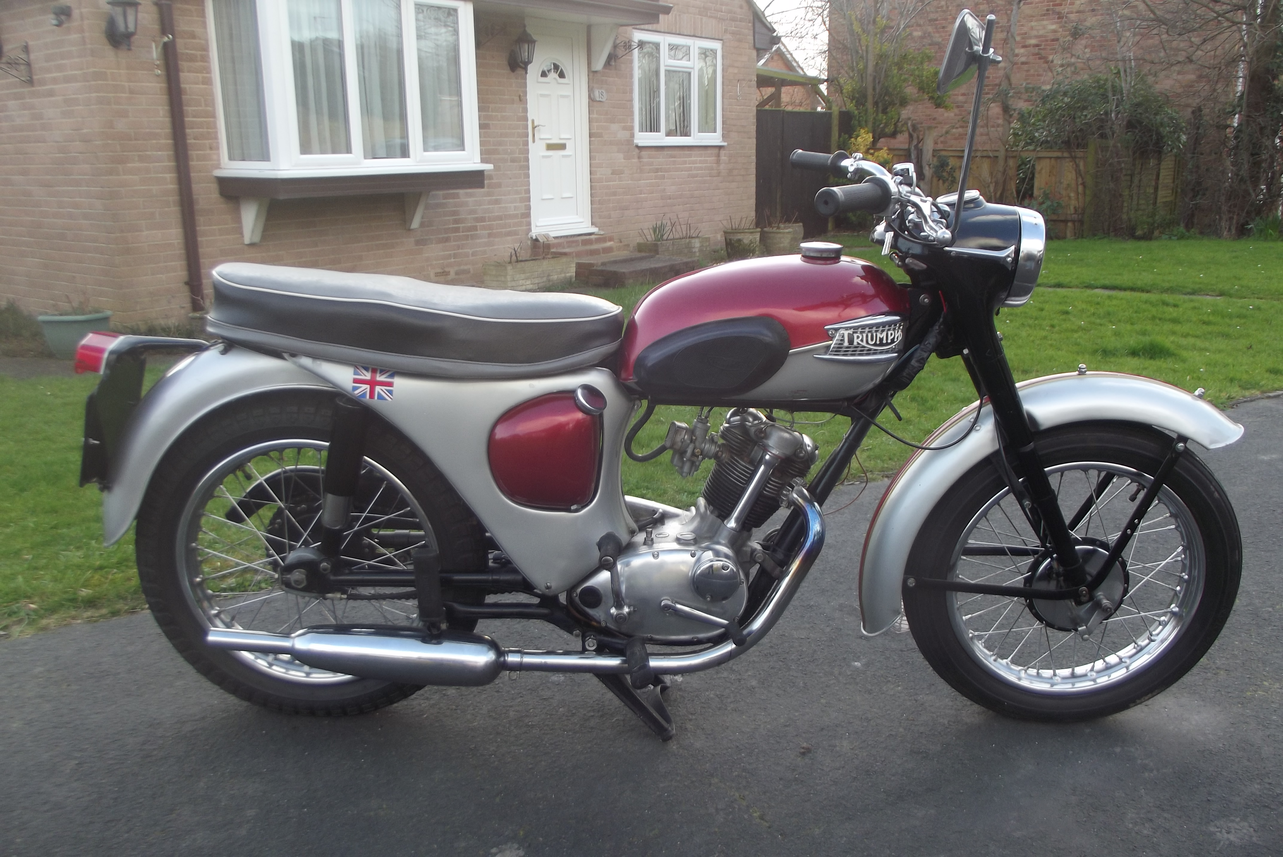 A 1964 Triumph T20 Tiger Cub, registration number PTU 160B, chassis number T20 98372,