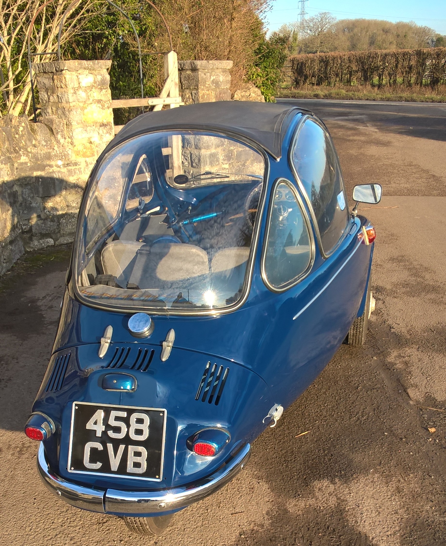 A 1964 Heinkel Trojan 200, registration number 458 CVB, blue. - Image 2 of 3