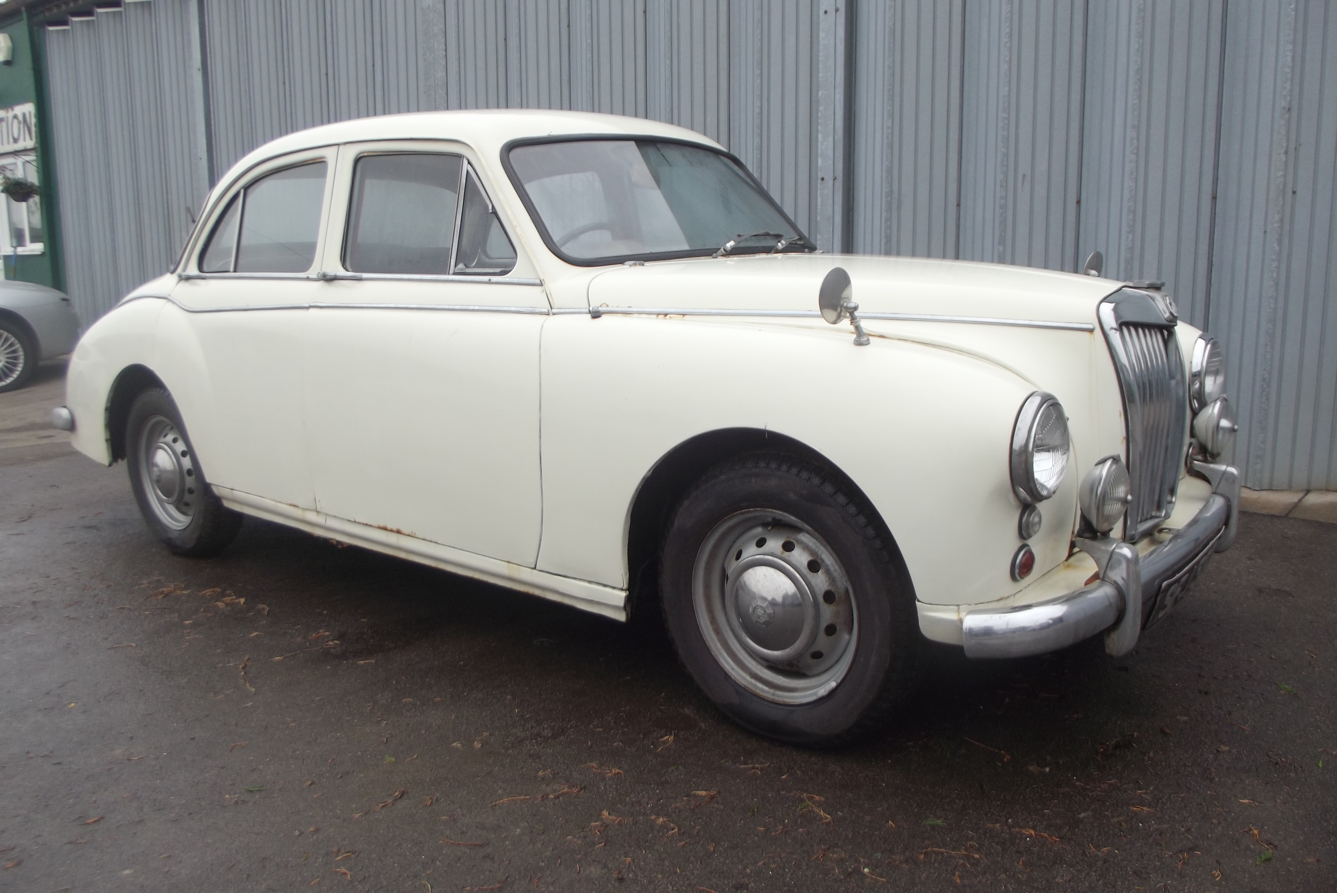 A 1957 MG Magnette ZB, chassis number KABA13/23840, cream. - Image 2 of 2