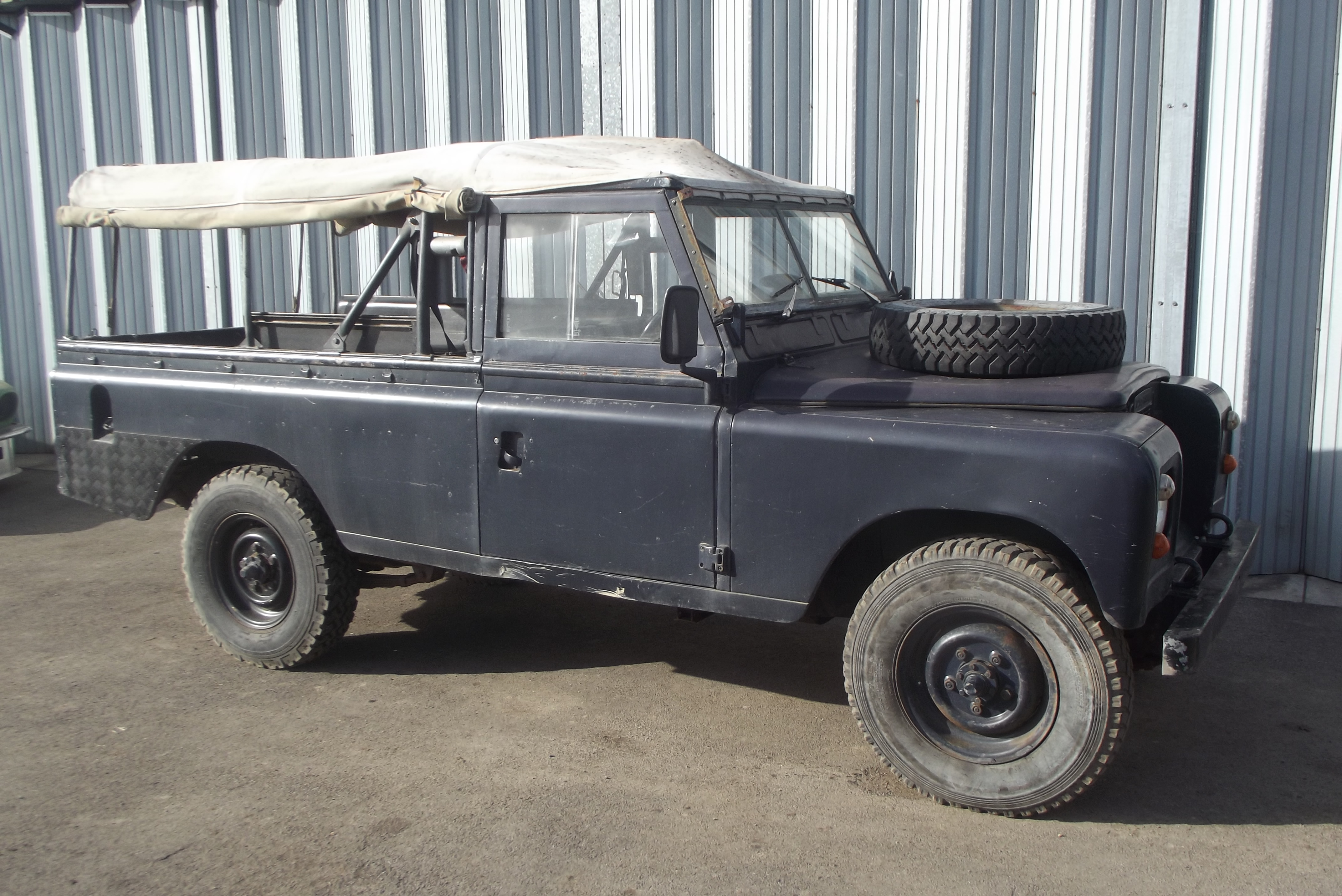 A 1982 Land Rover Series 3 LWB Petrol, registration URR 582X, chassis number SALLBCAH1AA160687,
