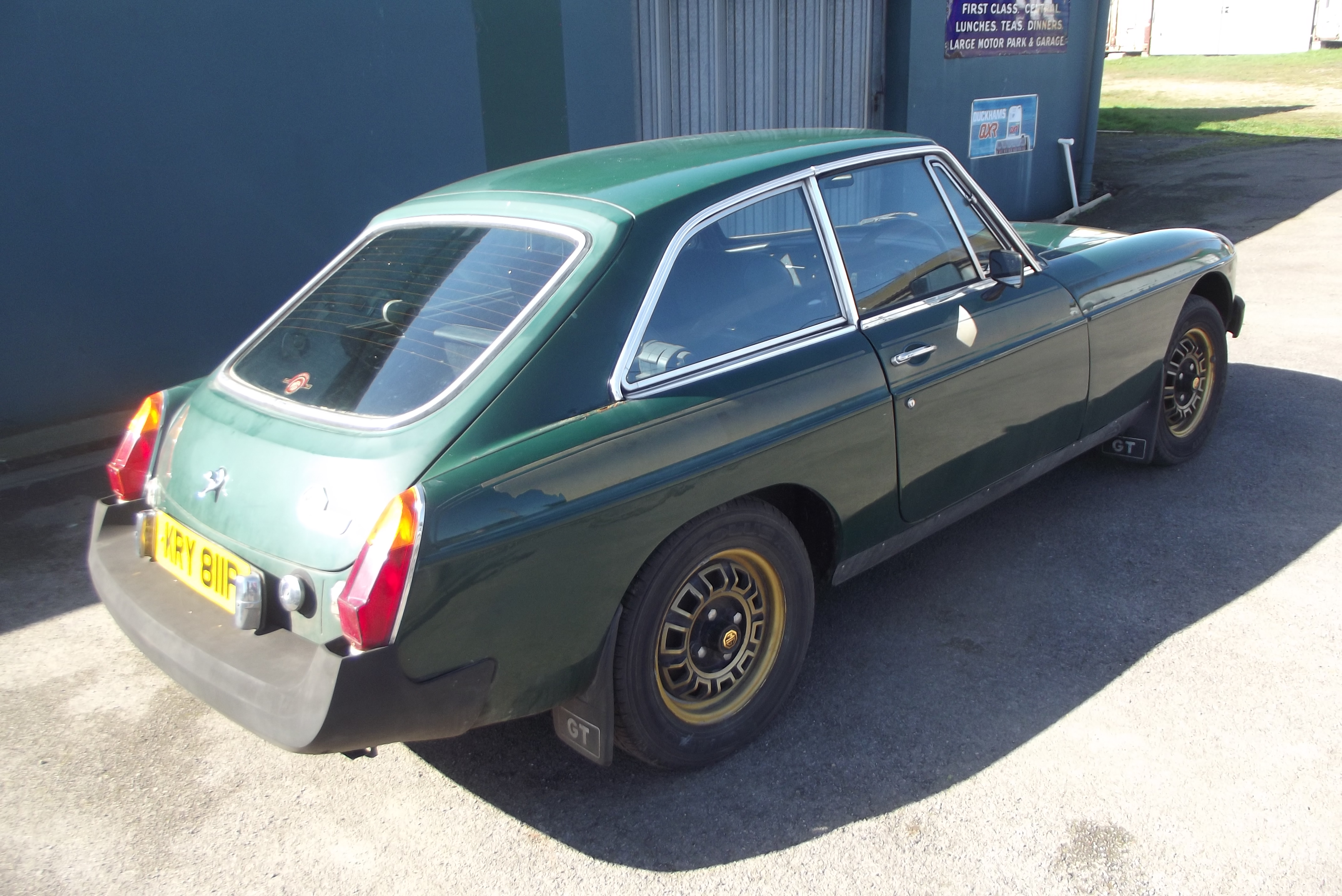 A 1975 MGBGT Jubilee, registration number KRY 811P, chassis number GHD5-377475G, green. - Image 2 of 2