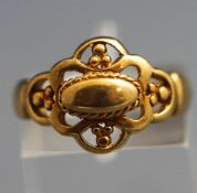 A 9 carat gold dress ring, finger size M, 3.