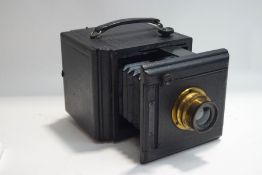 An early 20th century Butcher's 'Popular Pressman' camera