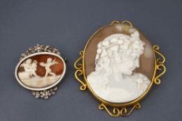 A Victorian shell cameo brooch, in a scroll edge frame, 6.