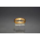 A 9 carat gold wedding ring, 3.