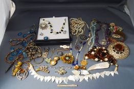 Assorted costume jewellery, some silver items,