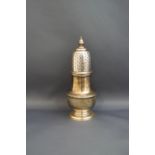 A silver sugar caster, London 1993, of usual shouldered baluster form, 16 cm high, 197 g (6.