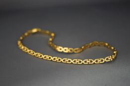 An 18 carat gold necklace, of oval links, 27.