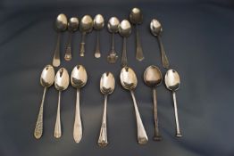 A collection of fifteen silver coffee spoons; 166 g (5.