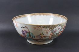An 18th century Chinese porcelain bowl, painted in coloured enamels with figures, 26.