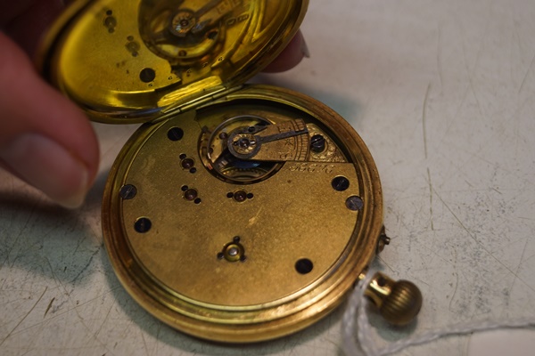 A late Victorian 18ct gold cased open face keyless pocket watch, circa 1899, - Image 2 of 2