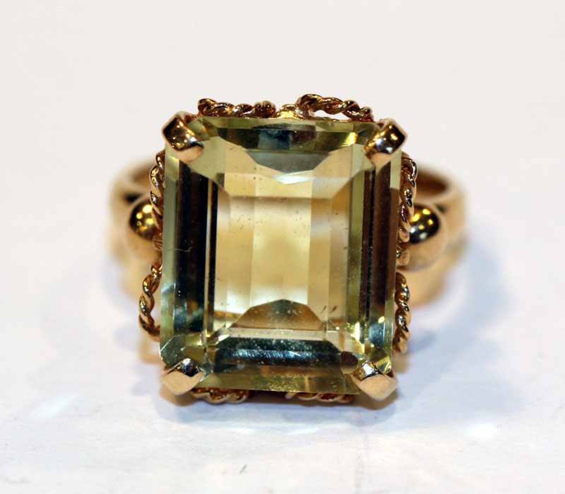 18 k Gelbgold Ring mit Citrin, Gr. 62, 6,7 gr., feine Handarbeit