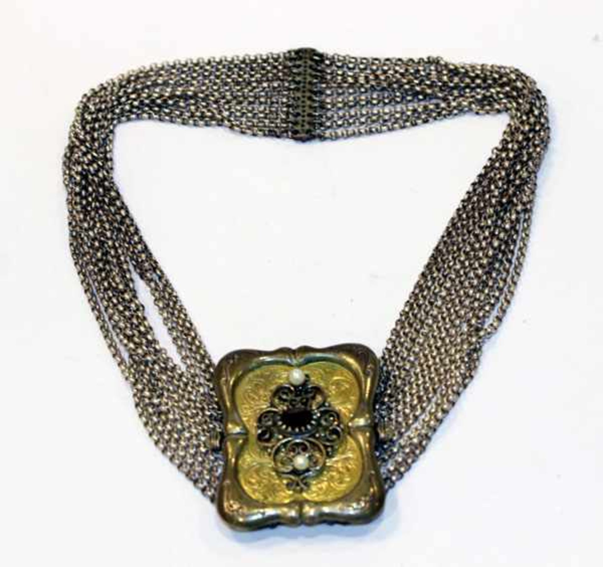 Silber Kropfkette, gravierte Schließe, teils vergoldet mit Granat und 2 Perlen, 11-reihig, L 37