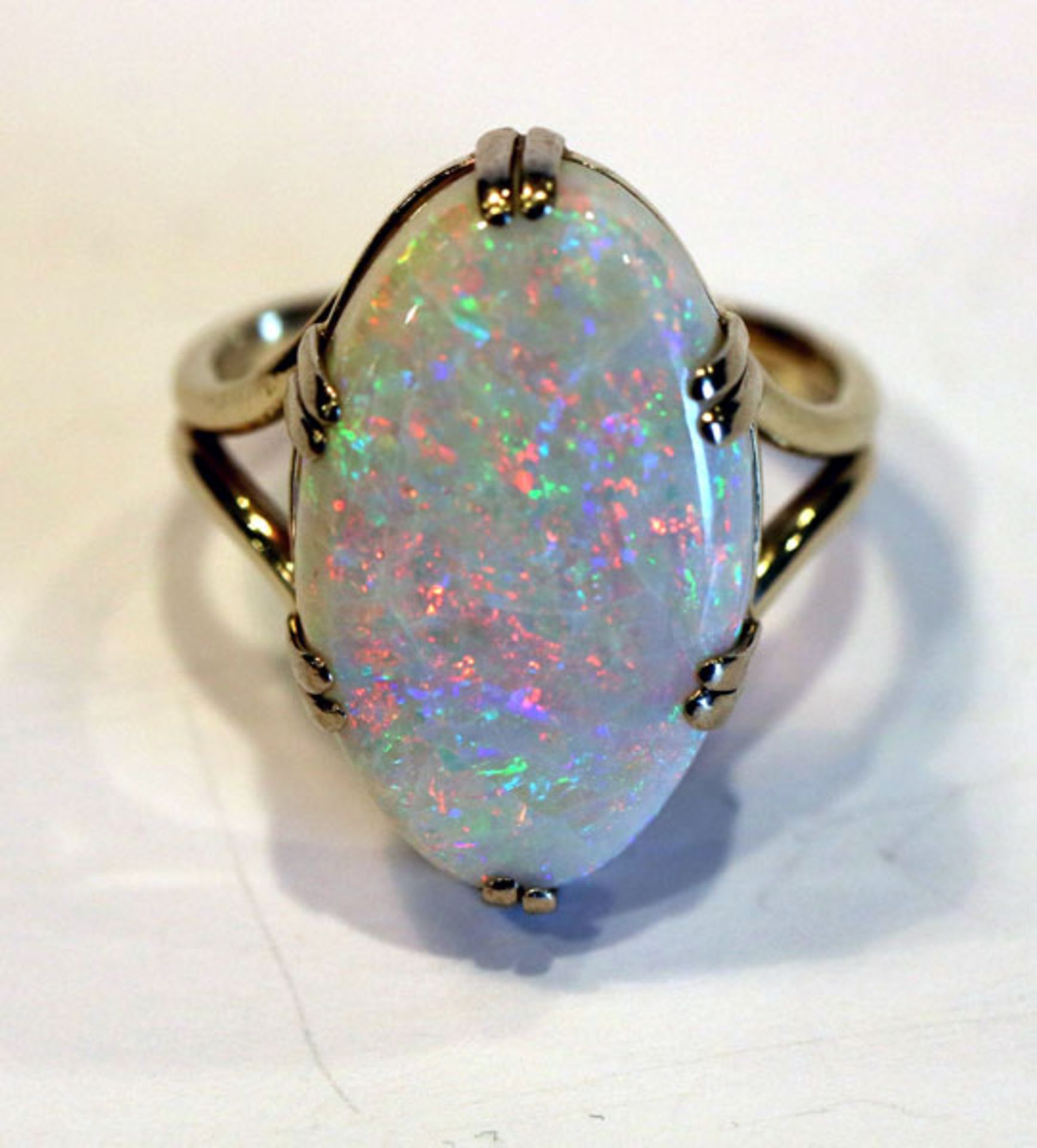 14 k Gelbgold Ring mit Opal, beschädigt und rissig, 7,7 gr., Gr. 60