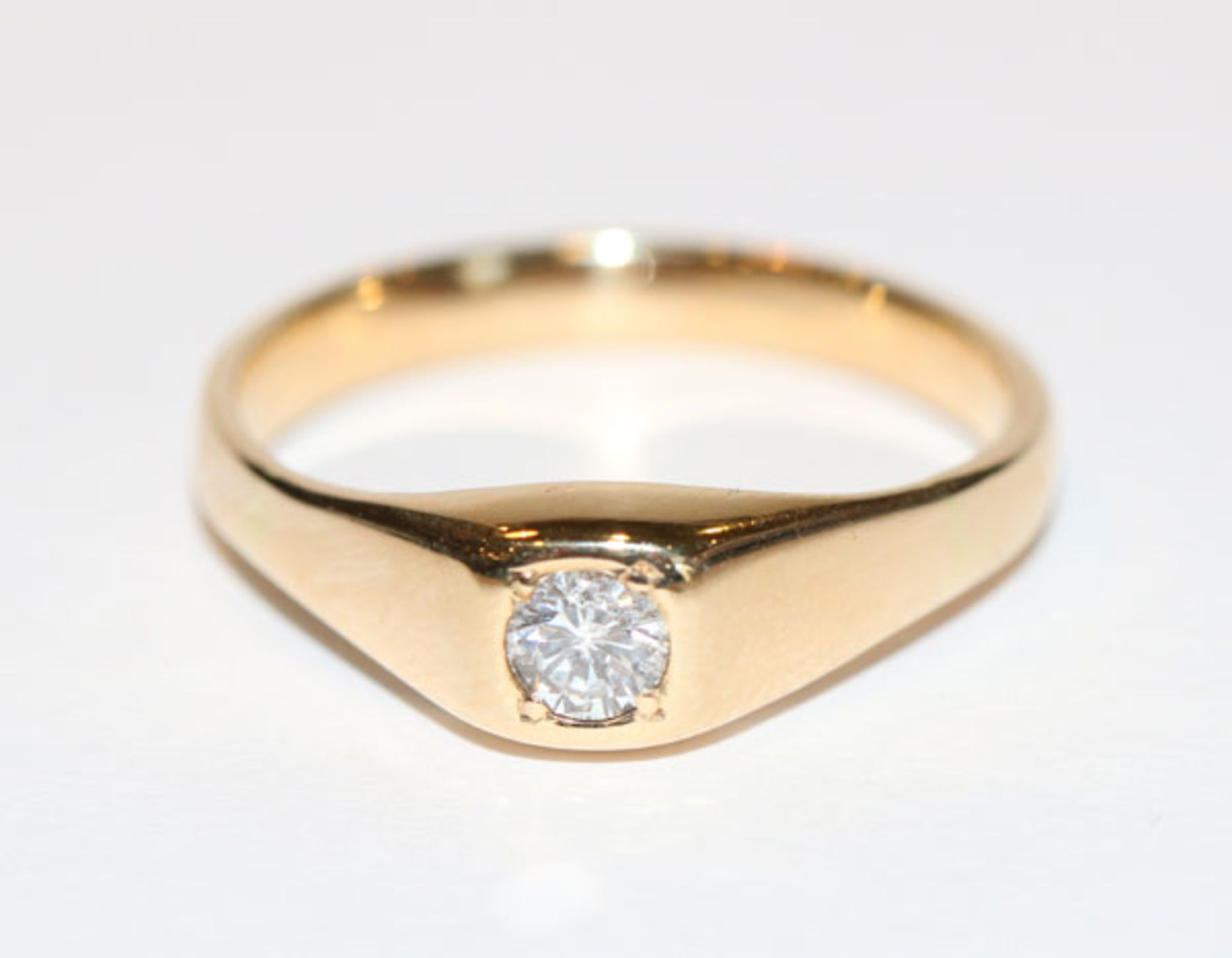 14 k Gelbgold Ring mit Brillant, 0,33 ct, TW/P, Gr. 65